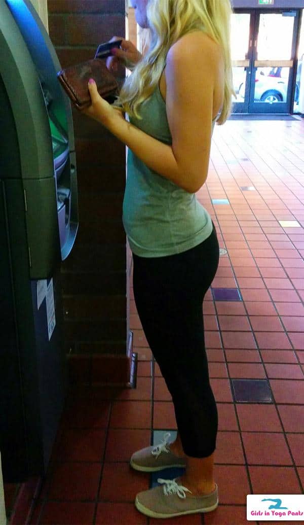 11 Fit And Sexy Girls In Yoga Pants To Brighten Your Monday Yoga Pants 2813