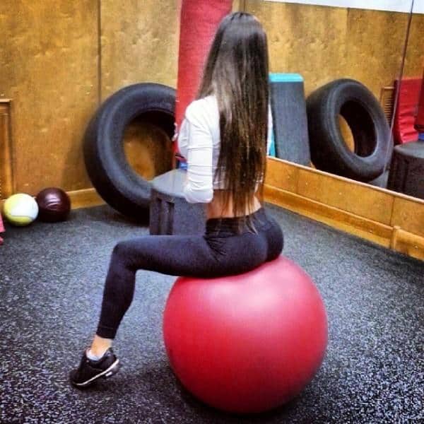 30 Photos Fit Russian Girl In Yoga Pants At The Gym Yoga
