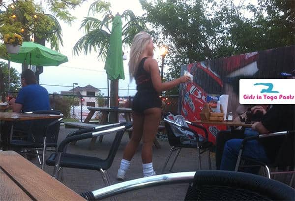 This Hooters Waitress Has An Amazing Ass HOT Girls In Yo
