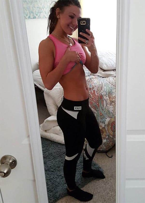 Pre Workout Selfie Hot Girls In Yoga Pants Best Yoga Pants