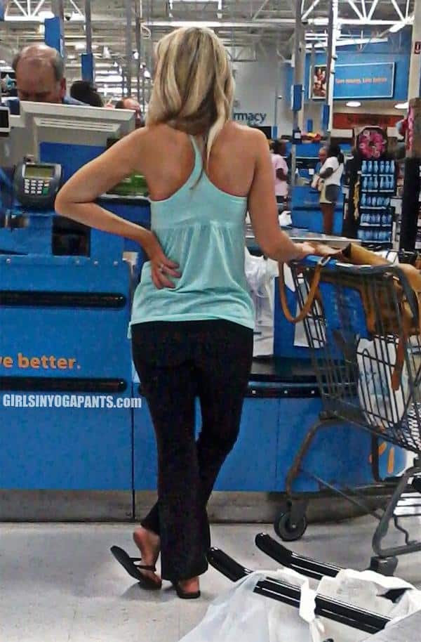 A Girl Took This Creep Shot Of Another Girl Girls In Yoga Pants
