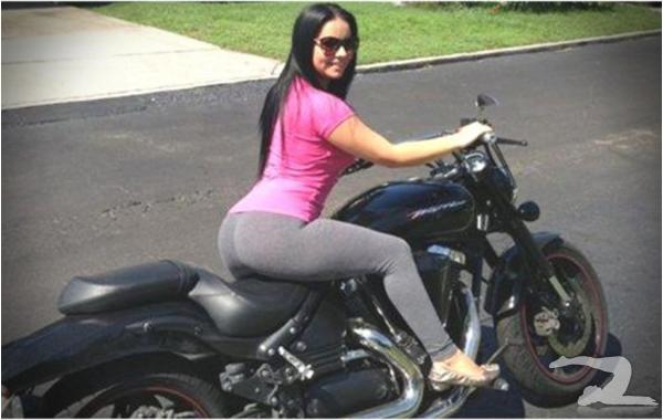 GIYP ON A BIKE GirlsInYogaPantscom