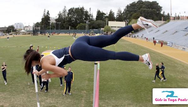 Flying Booty GirlsInYogaPantscom