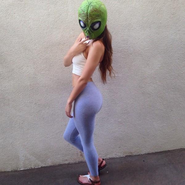 13 Pics Of The Beautiful Hannah Stocking In Yoga P