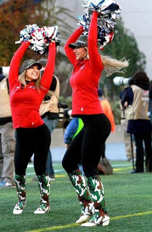 Patriots Cheerleaders In Yoga Pants GirlsInYogaPa