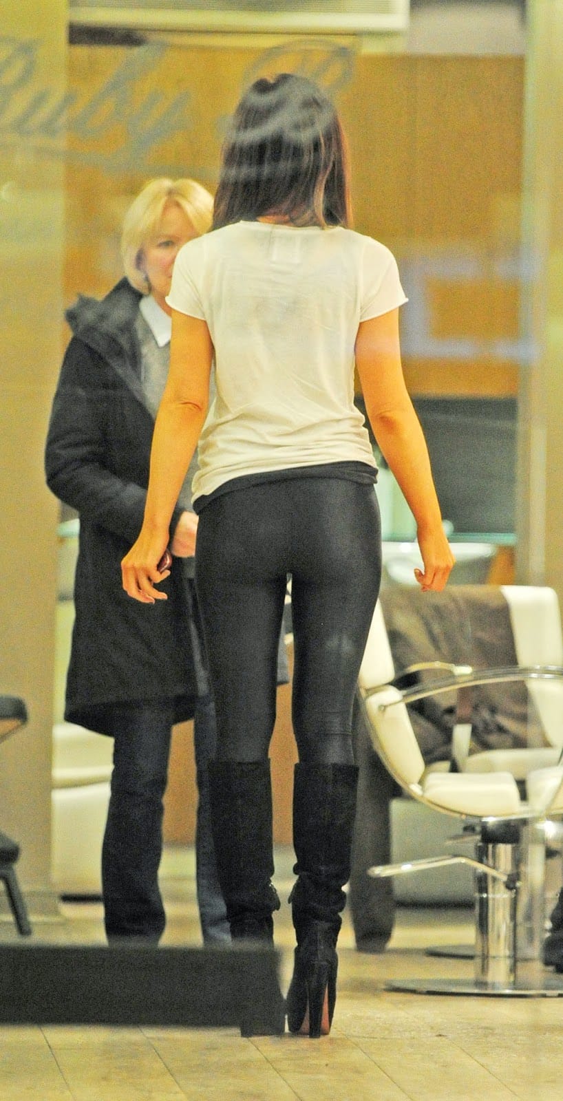 Kate Beckinsale and THIS 25 Pic Photo Gallery Will Carry You Into the  Weekend - GirlsInYogaPants.com